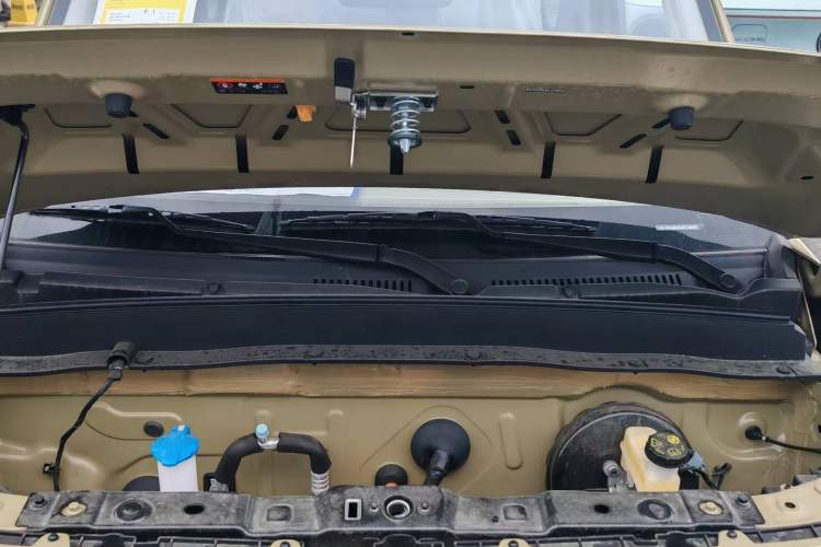Used Geely Galaxy Panda 2025 210km Panda Rider Engine Bay