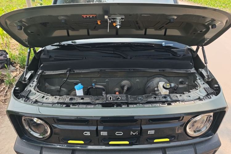 Used Geely Galaxy Panda 2025 210km Panda Rider Engine Bay