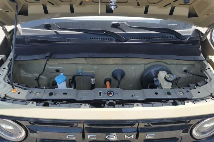 Used Geely Galaxy Panda 2025 210km Panda Rider Engine Bay