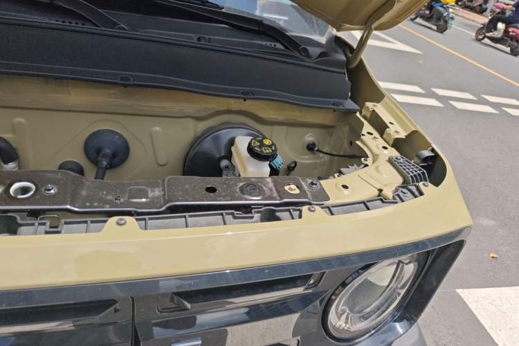 Used Geely Galaxy Panda 2025 210km Panda Rider Engine Bay Left