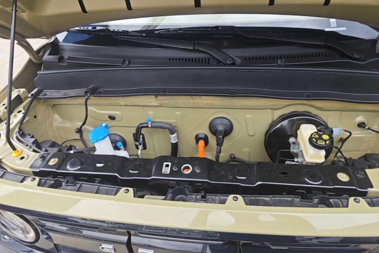 Used Geely Galaxy Panda 2025 210km Panda Rider Engine Bay