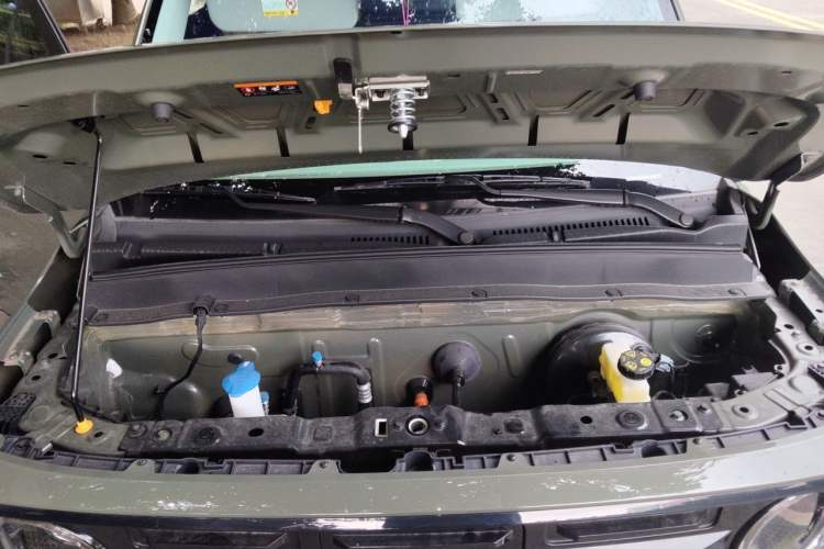 Used Geely Galaxy Panda 2025 210km Panda Rider Engine Bay