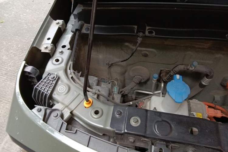 Used Geely Galaxy Panda 2025 210km Panda Rider Engine Bay Right