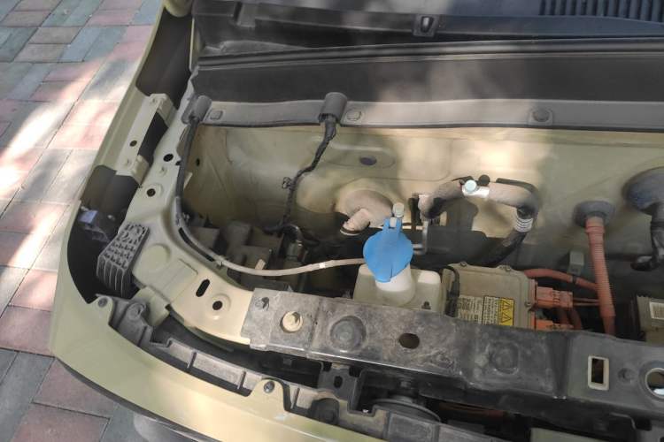 Used Geely Galaxy Panda 2025 210km Panda Rider Engine Bay Right