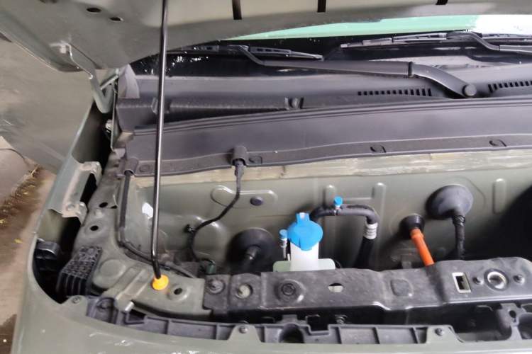 Used Geely Galaxy Panda 2025 210km Panda Rider Engine Bay Right