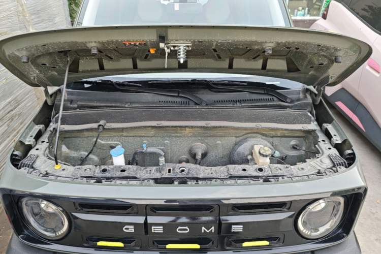 Used Geely Galaxy Panda 2025 210km Panda Rider Engine Bay