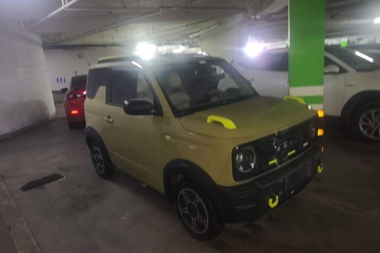 Used Geely Galaxy Panda 2025 210km Panda Rider Front Right 45 Deg