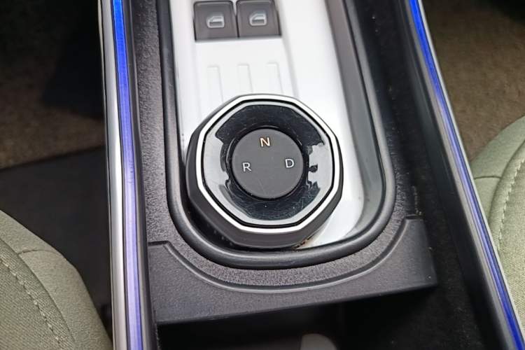 Used Geely Galaxy Panda 2025 210km Panda Rider Gear Lever