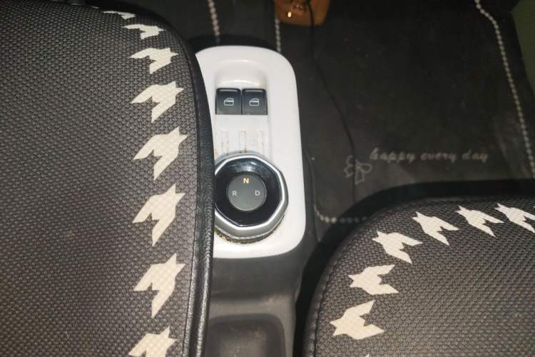 Used Geely Galaxy Panda 2025 210km Panda Rider Gear Lever