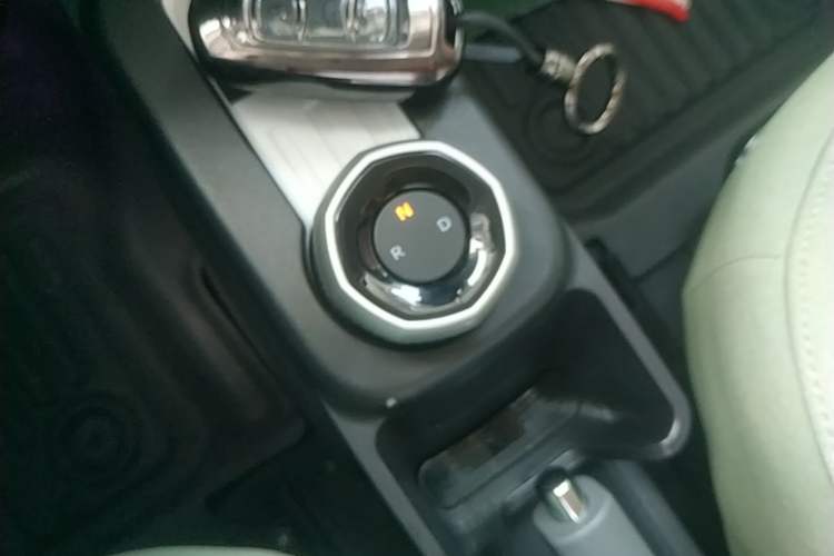 Used Geely Galaxy Panda 2025 210km Panda Rider Gear Lever