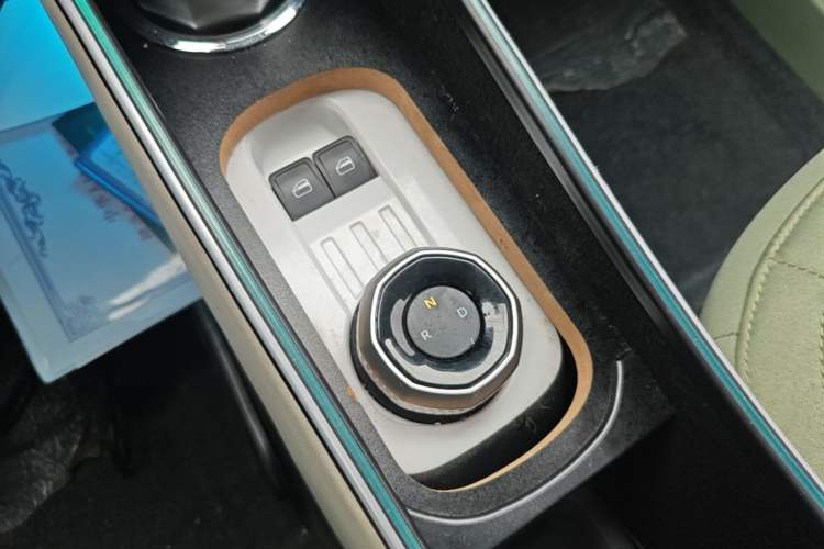 Used Geely Galaxy Panda 2025 210km Panda Rider Gear Lever