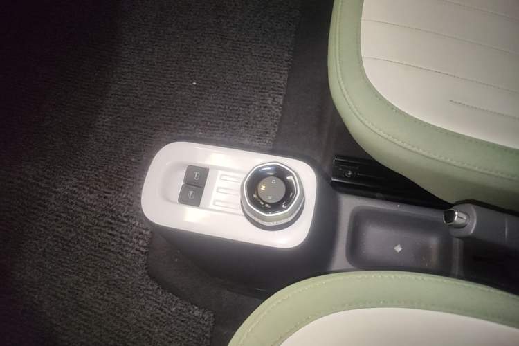 Used Geely Galaxy Panda 2025 210km Panda Rider Gear Lever