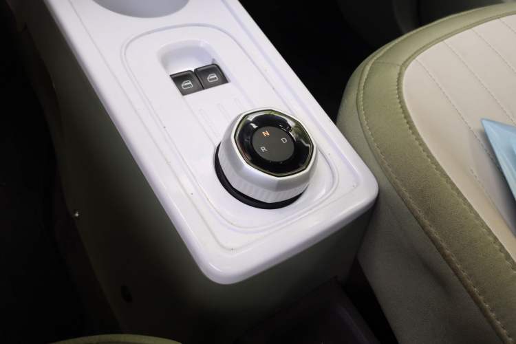 Used Geely Galaxy Panda 2025 210km Panda Rider Gear Lever