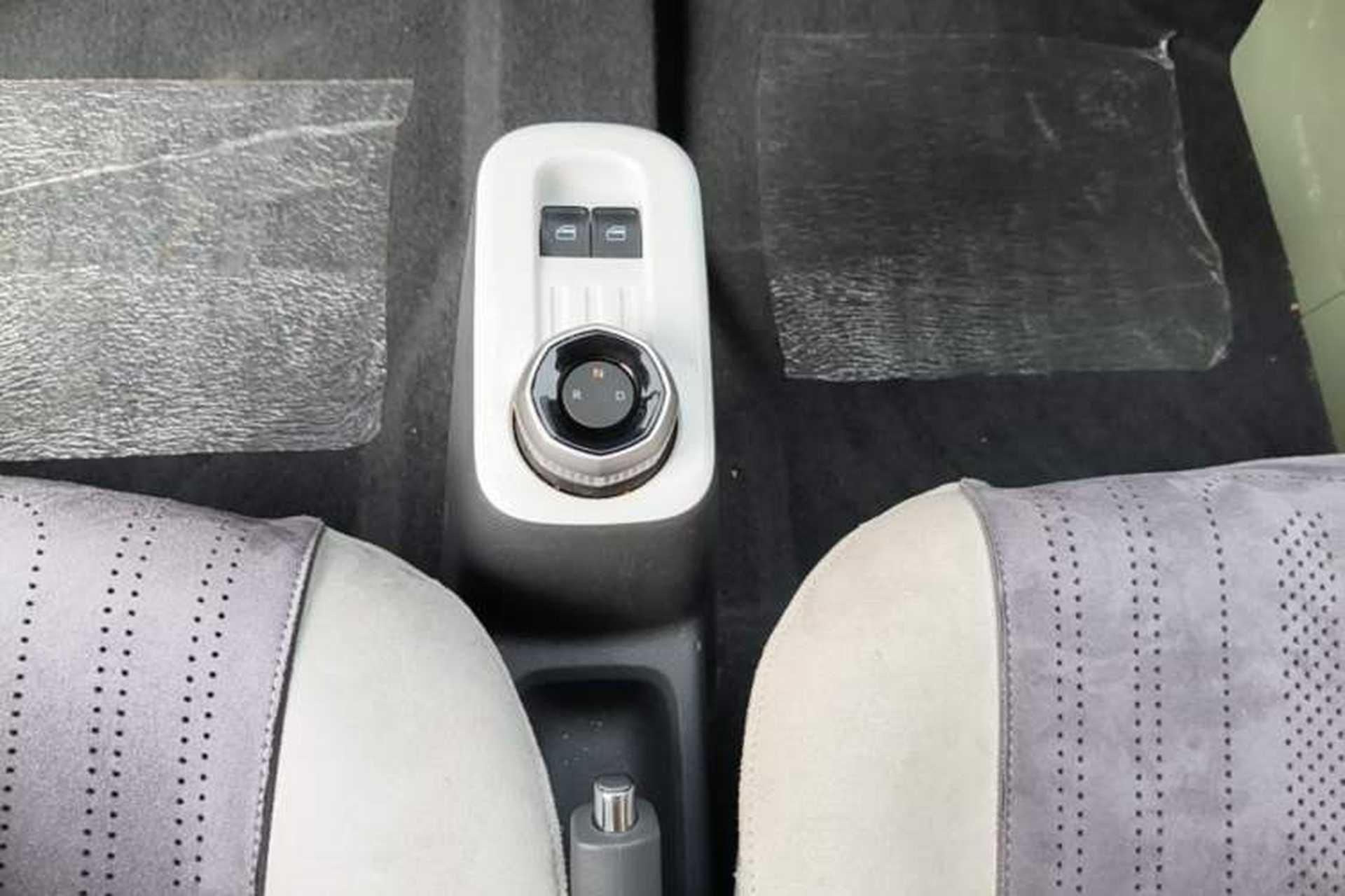 Used Geely Galaxy Panda 2025 210km Panda Rider Gear Lever