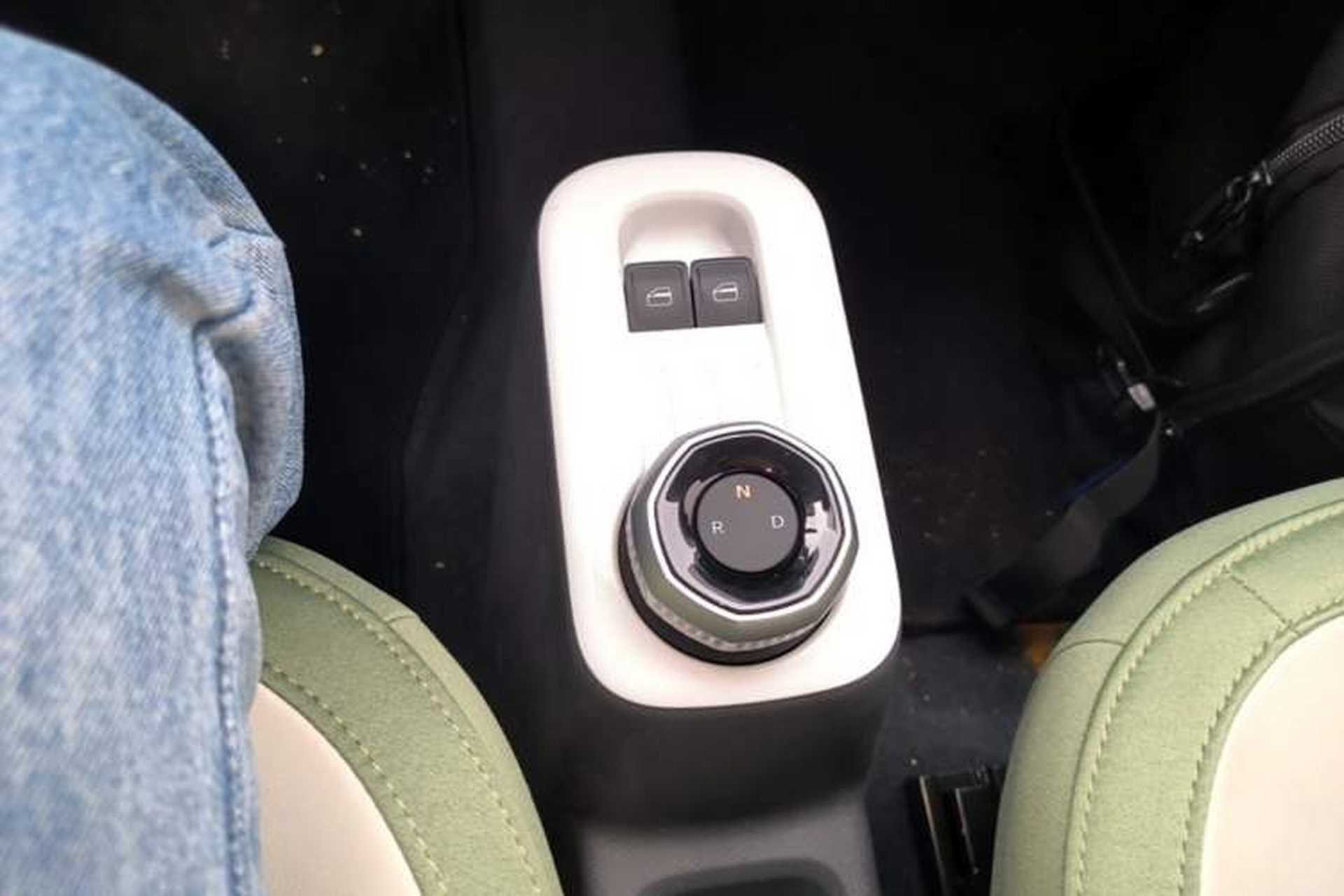 Used Geely Galaxy Panda 2025 210km Panda Rider Gear Lever