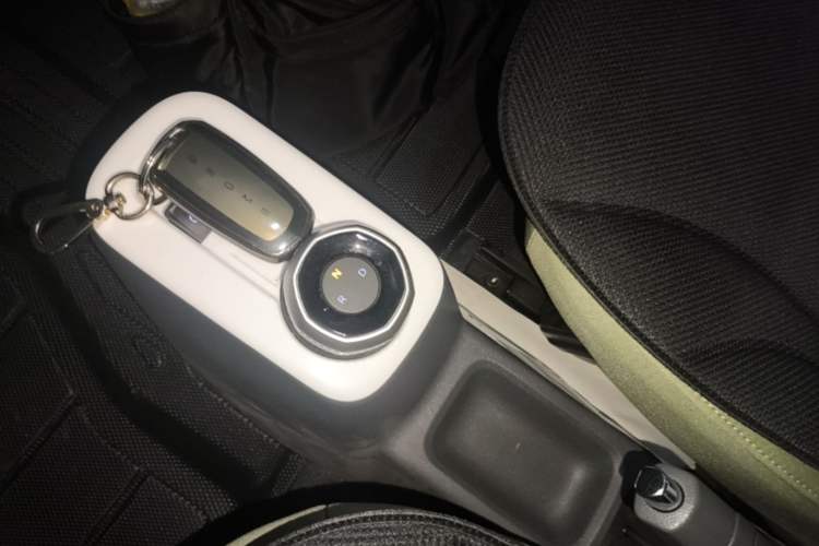 Used Geely Galaxy Panda 2025 210km Panda Rider Gear Lever