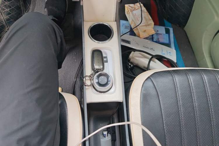 Used Geely Galaxy Panda 2025 210km Panda Rider Gear Lever