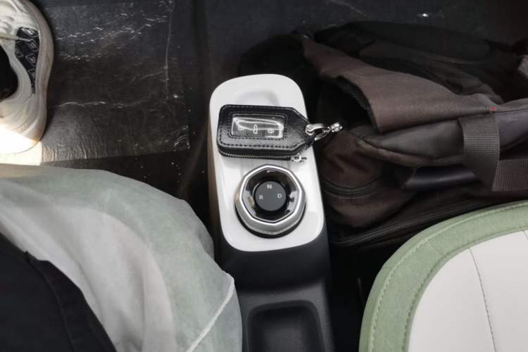Used Geely Galaxy Panda 2025 210km Panda Rider Gear Lever