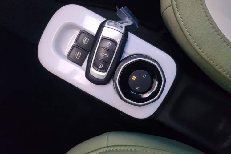 Used Geely Galaxy Panda 2025 210km Panda Rider Gear Lever