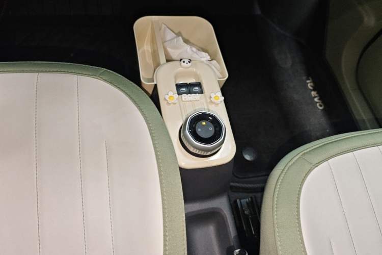 Used Geely Galaxy Panda 2025 210km Panda Rider Gear Lever