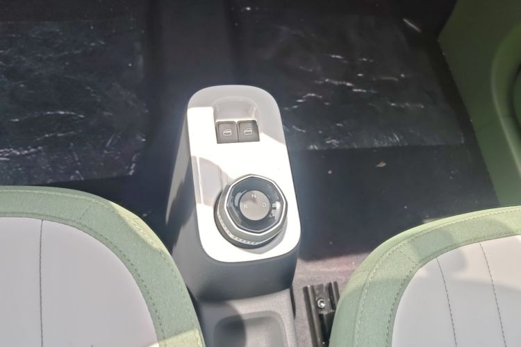 Used Geely Galaxy Panda 2025 210km Panda Rider Gear Lever