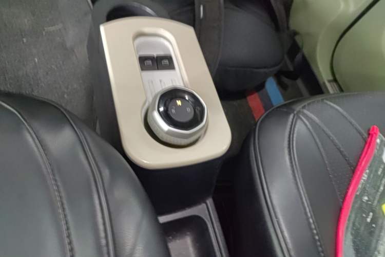 Used Geely Galaxy Panda 2025 210km Panda Rider Gear Lever