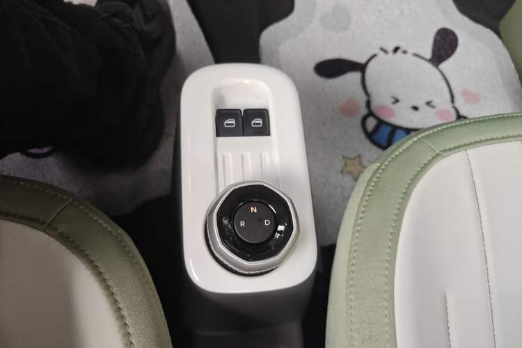 Used Geely Galaxy Panda 2025 210km Panda Rider Gear Lever