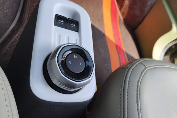 Used Geely Galaxy Panda 2025 210km Panda Rider Gear Lever