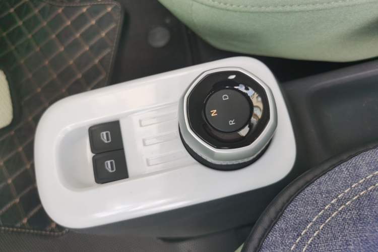 Used Geely Galaxy Panda 2025 210km Panda Rider Gear Lever