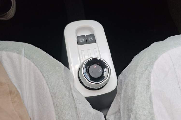 Used Geely Galaxy Panda 2025 210km Panda Rider Gear Lever