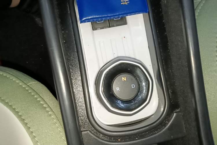 Used Geely Galaxy Panda 2025 210km Panda Rider Gear Lever