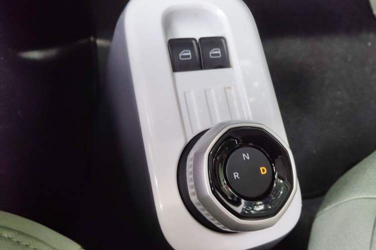 Used Geely Galaxy Panda 2025 210km Panda Rider Gear Lever