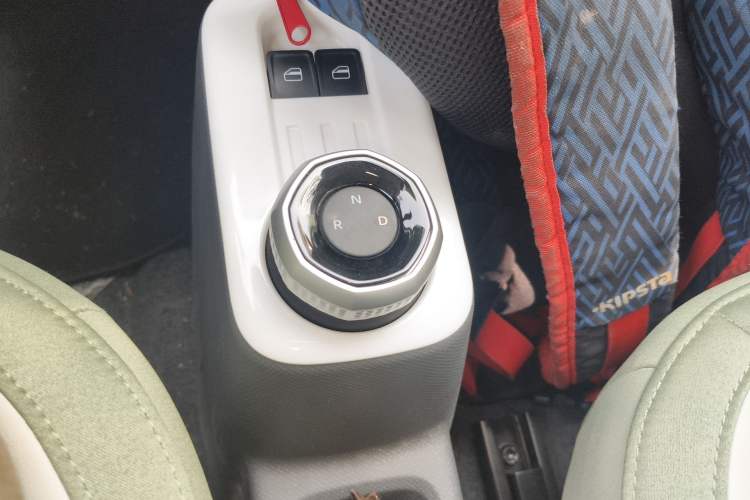 Used Geely Galaxy Panda 2025 210km Panda Rider Gear Lever