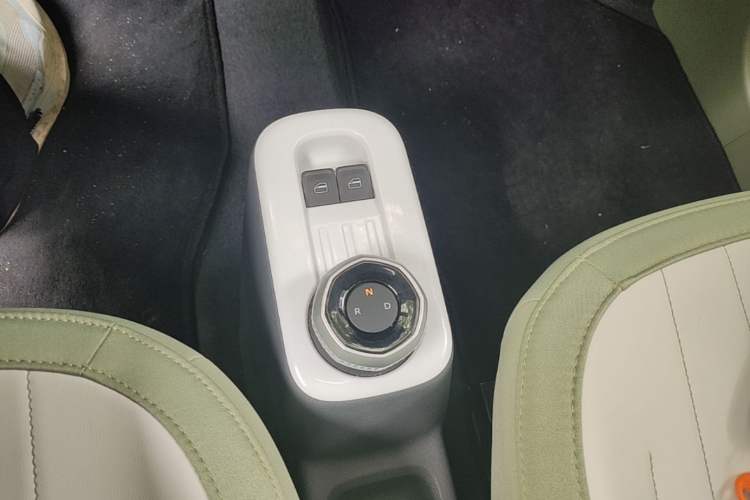 Used Geely Galaxy Panda 2025 210km Panda Rider Gear Lever
