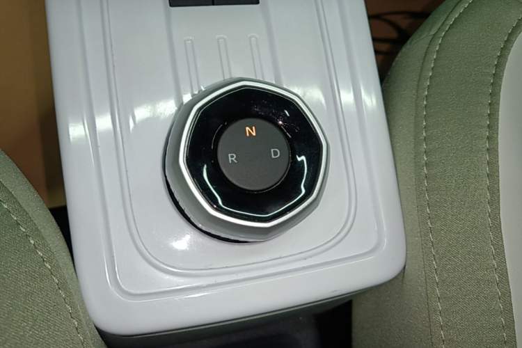 Used Geely Galaxy Panda 2025 210km Panda Rider Gear Lever