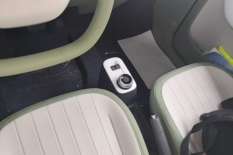 Used Geely Galaxy Panda 2025 210km Panda Rider Gear Lever