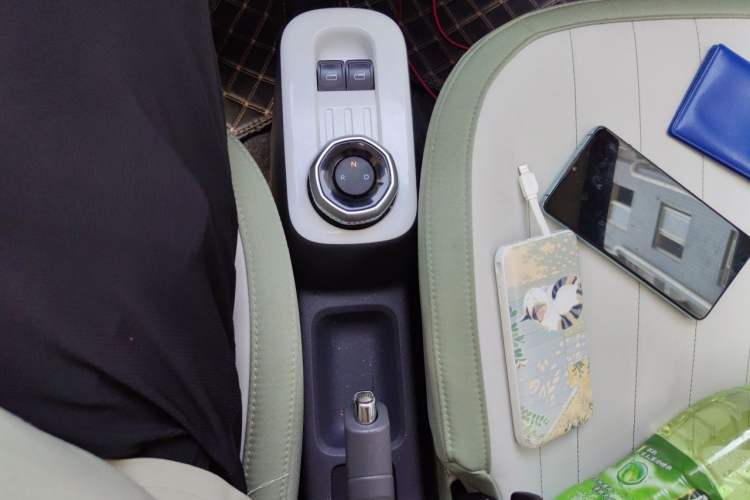 Used Geely Galaxy Panda 2025 210km Panda Rider Gear Lever