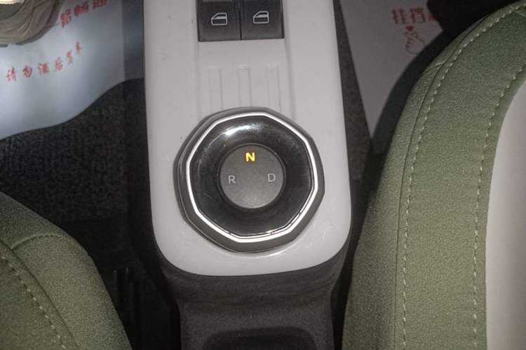 Used Geely Galaxy Panda 2025 210km Panda Rider Gear Lever