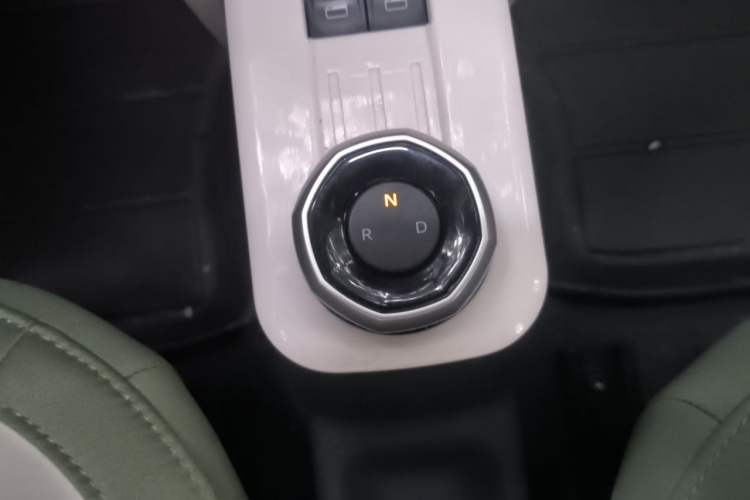 Used Geely Galaxy Panda 2025 210km Panda Rider Gear Lever