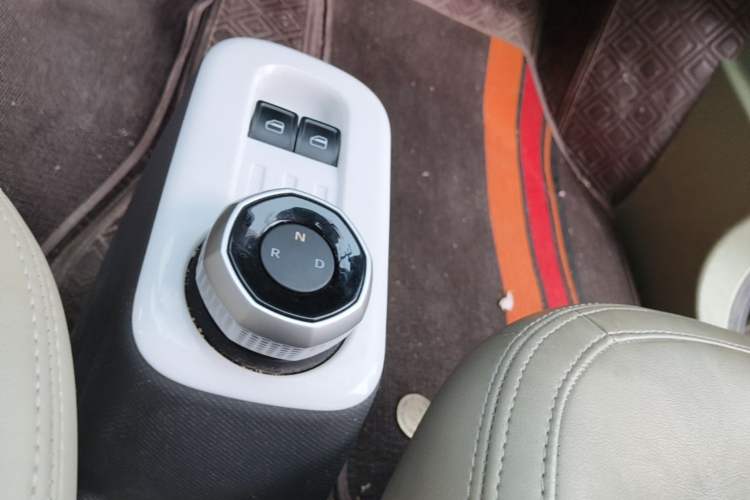 Used Geely Galaxy Panda 2025 210km Panda Rider Gear Lever
