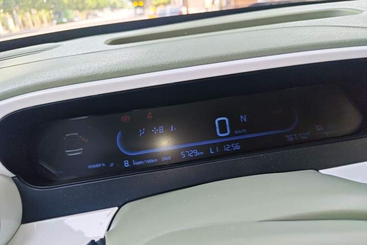 Used Geely Galaxy Panda 2025 210 km – Yuanqi Bear Instrument Cluster