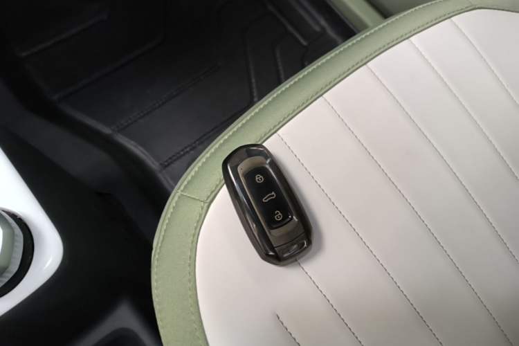 Used Geely Galaxy Panda 2025 210km Panda Rider Interior 1