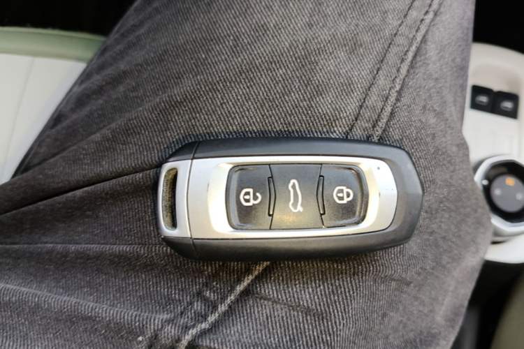 Used Geely Galaxy Panda 2025 210km Panda Kart Interior 1
