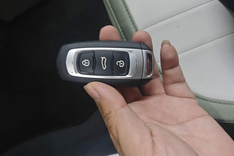 Used Geely Galaxy Panda 2025 210km Panda Rider Interior 1