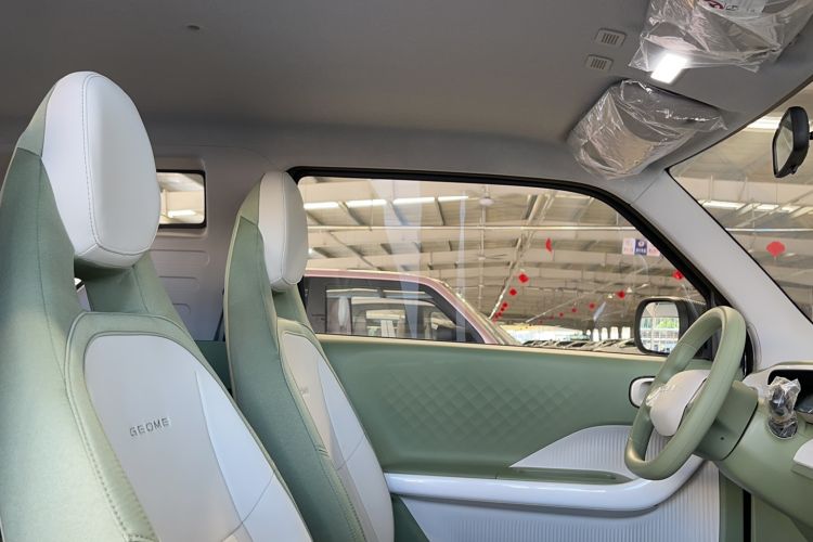 Used Geely Galaxy Panda 2025 210km Panda Rider Interior 12