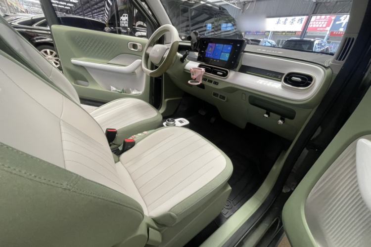 Used Geely Galaxy Panda 2025 210km Panda Rider Interior 2
