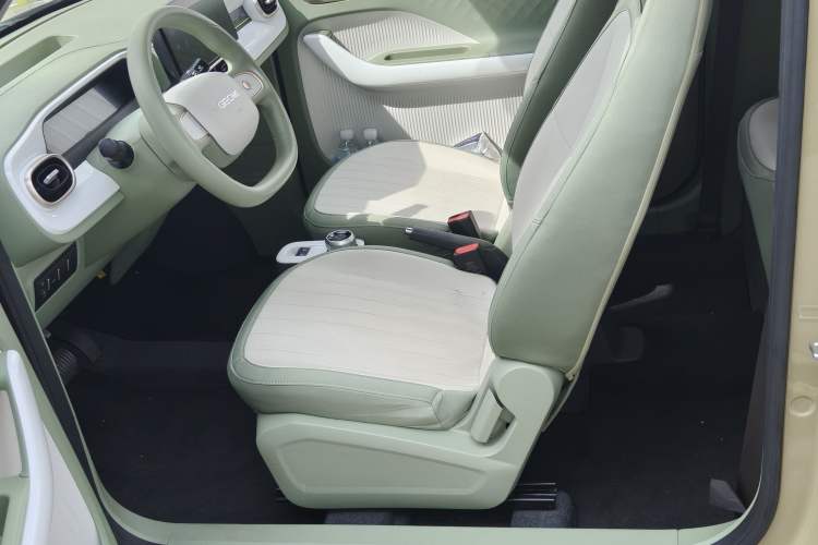 Used Geely Galaxy Panda 2025 210km Panda Rider Interior 2