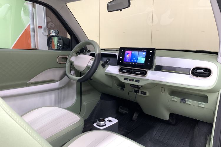 Used Geely Galaxy Panda 2025 210km Panda Rider Interior 3