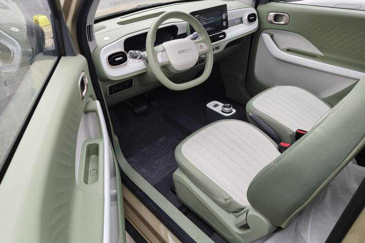 Used Geely Galaxy Panda 2025 210km Panda Rider Interior 3