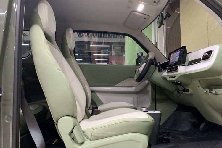 Used Geely Galaxy Panda 2025 210km Panda Rider Interior 4